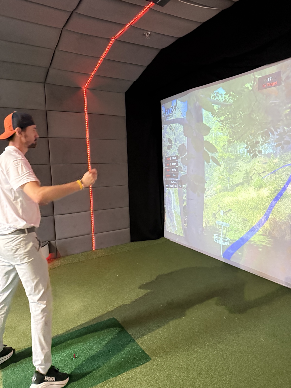 Frisbeegolf på simulator hos Sentrum Golf i Bergen